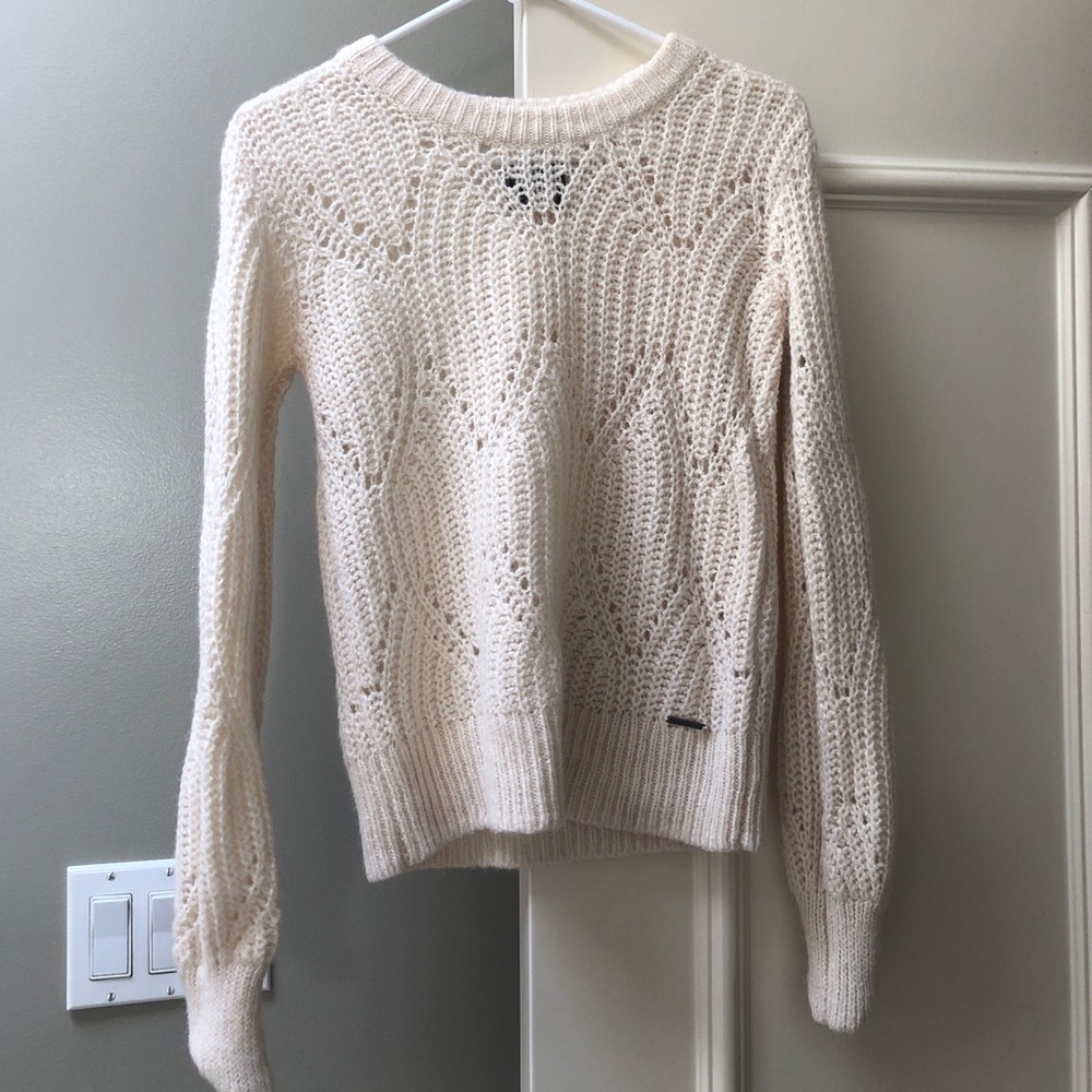 ABERCROMBIE AND FITCH poof sleeve sweater